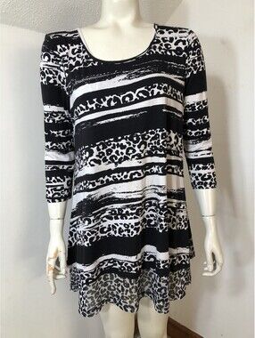 Lynn Ritchie Silver Womens Medium Tunic Top Black White Tiered 3/4 Sleeves